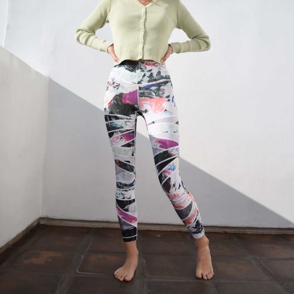 Lululemon ~ High Times Pant *Full-On Luxtreme